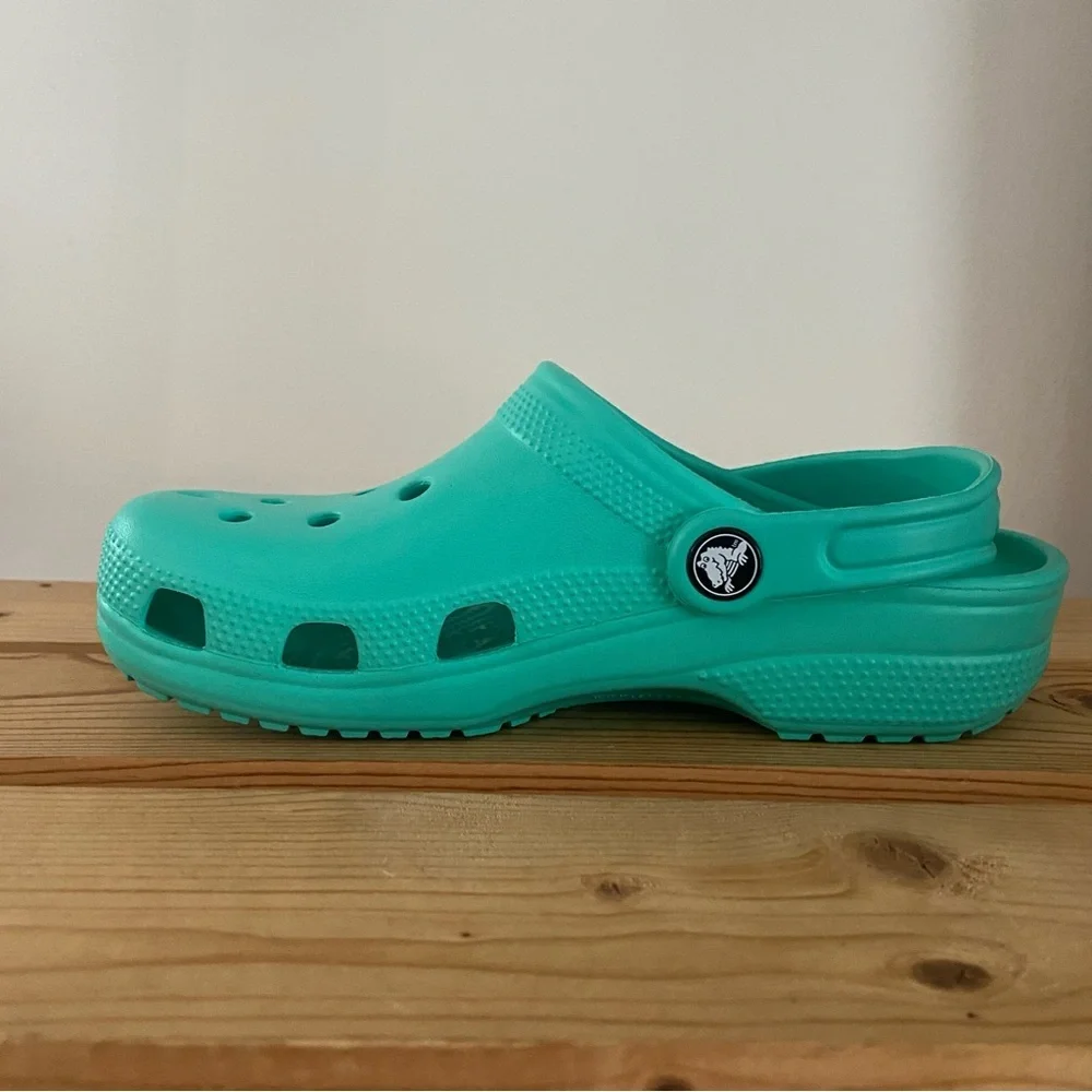 CROCS Kids' Classic Clog Sea Foam Green J3 - Picture 8 of 12